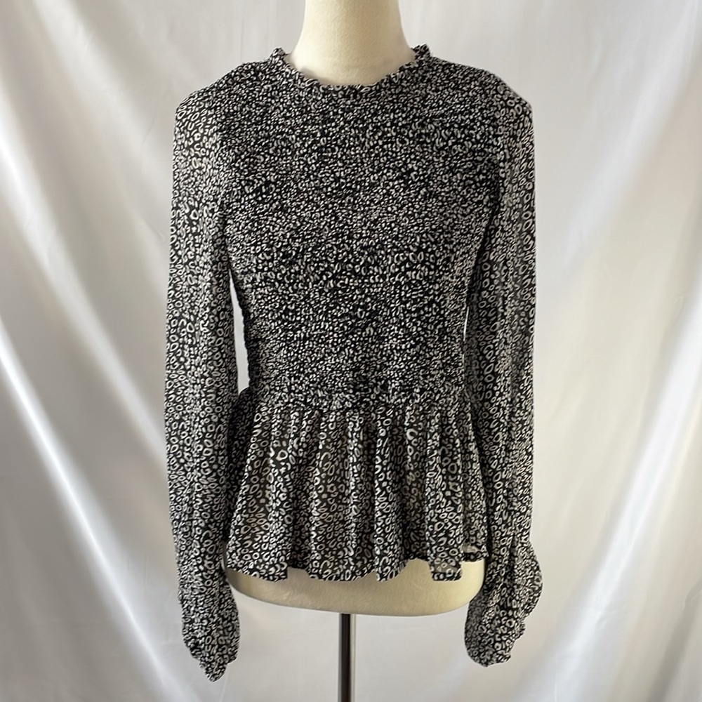 Entro Smocked Black & White Blouse Sheer Sleeves Ruffle Bottom - Picture 2 of 9